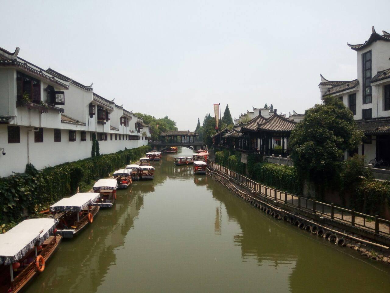 《青你2》名场面出现了,刘雨昕帮对手排练,队友还为她喝彩